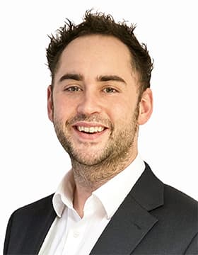 Headshot of Luke Williams, director of Hutchings Pharmacy Sales and Valuations